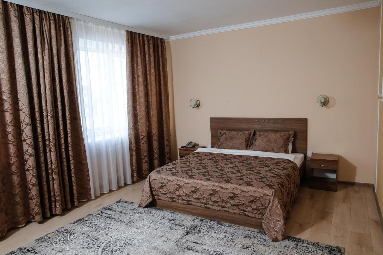 Nurtau Hotell Pavlodar Eksteriør bilde