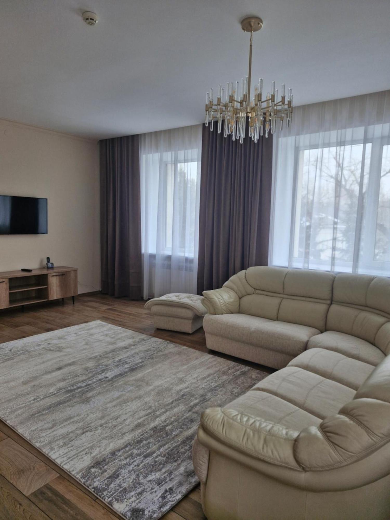 Nurtau Hotell Pavlodar Eksteriør bilde